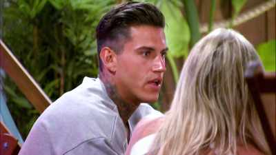 ‐It's not very nice.
‐Yeah, and it's not nice - Love Island