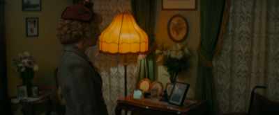 It's nothing, don't worry.
I'll be right back. - Mrs  Harris Goes to Paris