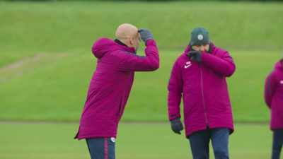 It's nothing here, no running... No, no.
Just quality. - All or Nothing: Manchester City