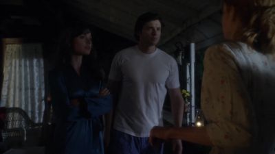 It's nothing to worry about, everyone. - Smallville