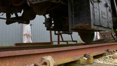 It's now four months
into the schedule, - Great Rail Restorations with Peter Snow