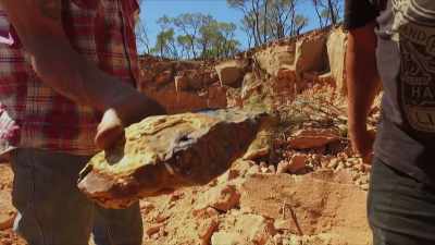 It's of low value
but where there is potch, - Outback Opal Hunters