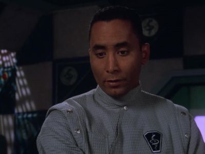 It's okay. Easy. - Babylon 5