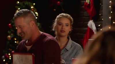 - It's okay to have
friends, you know? - The Christmas High Note