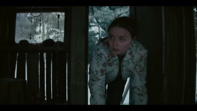 It's okay. I'm not gonna hurt you. - Pieces of Her