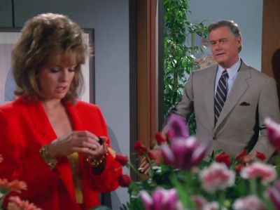 It's okay, Kelly.
Come on in. - Dallas