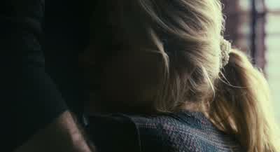 It's okay. - The Girl on the Train