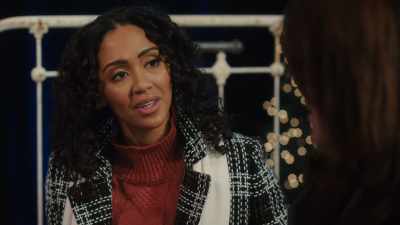It's one thing to lose
your business partner, Regina, - A Show-Stopping Christmas
