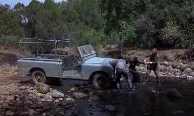 - It's only two kilometers away, let's run.
- In 10 minutes? - The Wilby Conspiracy