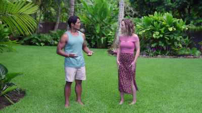 It's our base, our foundation.
This is called kaholo. - Romance in Hawaii