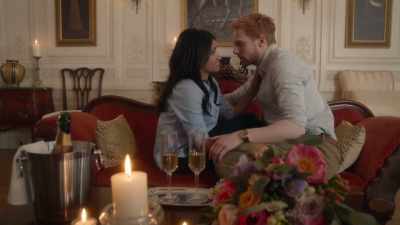 It's perfect. - Harry & Meghan: Becoming Royal
