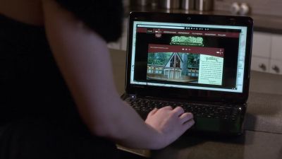 IT'S PERFECT TIMING,
ACTUALLY. - Pretty Little Liars