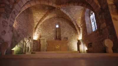 IT'S PIOUS, IT'S MODEST, - Lost Relics of the Knights Templar