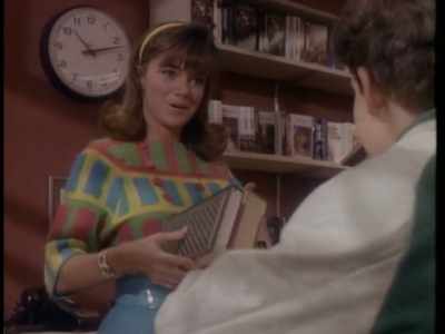 -IT'S PRETTY ADVANCED READING
FOR A BOY YOUR AGE. - The Wonder Years