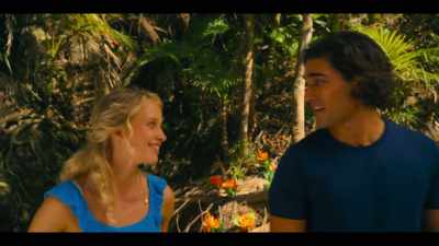 -It's so pretty.
-That's nothing. Come check this out. - Dive Club