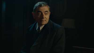It's for putting things in,
fairly obviously. - Maigret in Montmartre