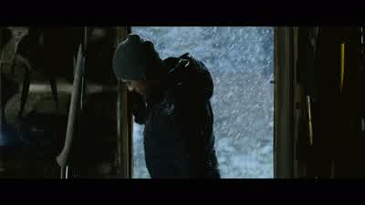 It's really coming down out there. - The Bourne Legacy