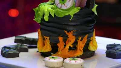  It's so realistic.
 It looks like a wood fire. - Halloween Cookie Challenge
