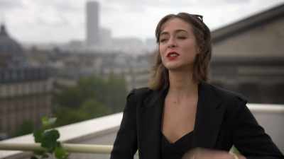 It's really difficult
because [Sighs] - Love Trip: Paris