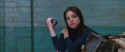 It's really small in here - Unaccompanied Minors