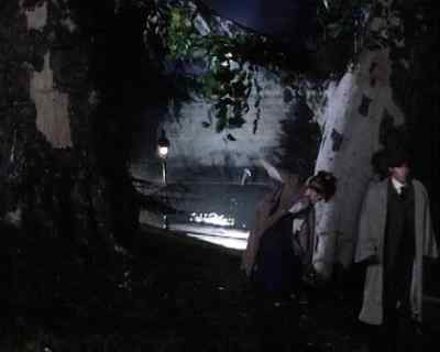 It's right over there. - The Murders in the Rue Morgue
