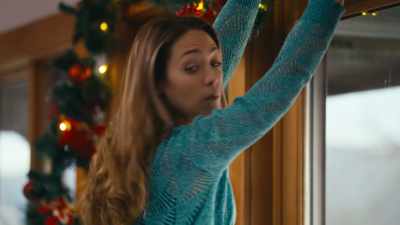 It's right there in
that bin, the garland. - The Christmas Venue