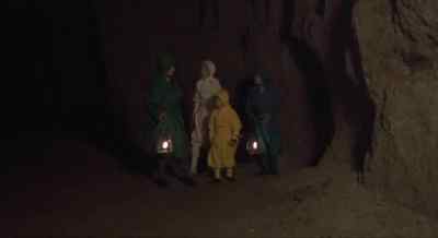 It's sealed shut. - 3 Ninjas Kick Back