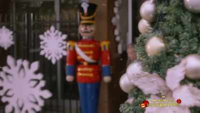 It's snowing! - Holiday Hearts
