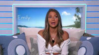 IT'S SO FUNNY, LIKE THE COW BOY
HAT, THE ACCENT, EVERYTHING. - Love Island