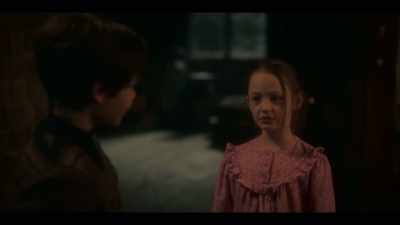 -It's so strange.
-[Dani whimpering] - The Haunting of Bly Manor