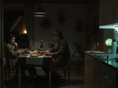 It's strange that
he told you by chance. - Un amor