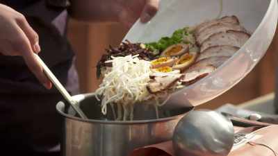 It's super flavorful,
you know, - Chopped Next Gen