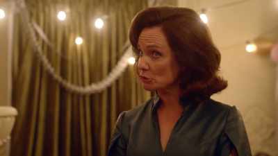 It's the ancient art
of knife combat, - Ms Fisher's Modern Murder Mysteries