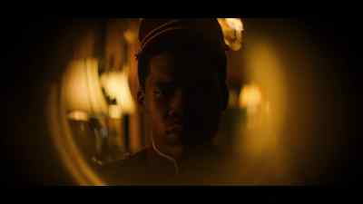 It's the bellhop. - No Sudden Move