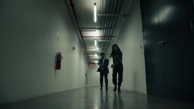 It's the door on the left. - The Equalizer