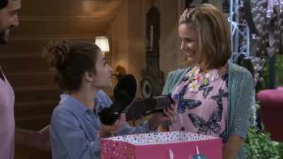 It's the Jeffrey Campbells I wanted! - Fuller House