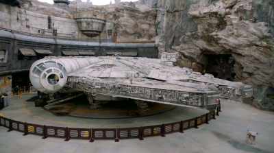 -It's the Millennium Falcon.
-[Neil] Tonight, - Star Wars: Galaxy's Edge - Adventure Awaits