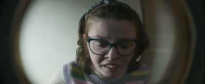 - It's the neighbor, she won't leave.
-Party! - Venus