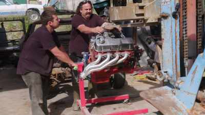 It's the old, fully-rebuilt,
big block Chevy 396 - Rust Valley Restorers