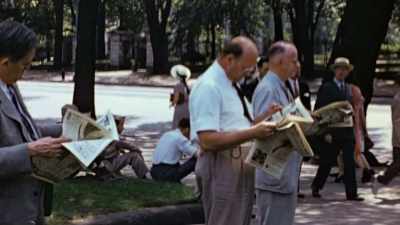 It's the other ocean
that's about to explode. - The Pacific War in Color