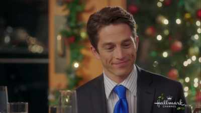 It's the sitter.
Excuse me. - Sharing Christmas