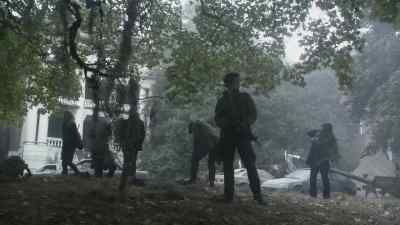 It's for the tree. - Falling Skies