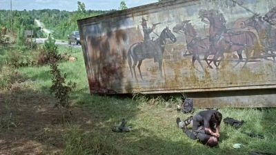It's them. - The Walking Dead