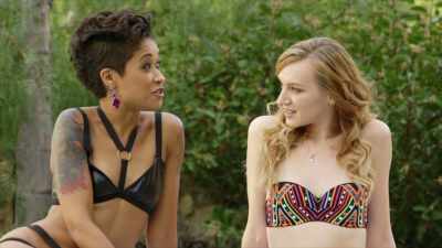 - It's so thick, you can't
quite fit your fingers - American Kamasutra