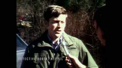 It's so thick and it's
so overgrown with bushes - Ted Bundy: Falling for a Killer