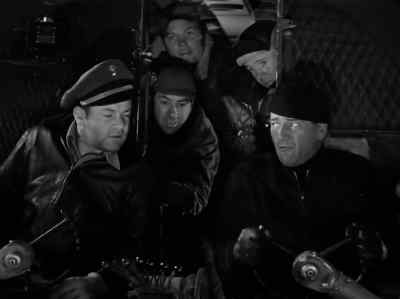 - It's that time, Daddy. Fifty gallons left.
- Get that window open. - Island in the Sky