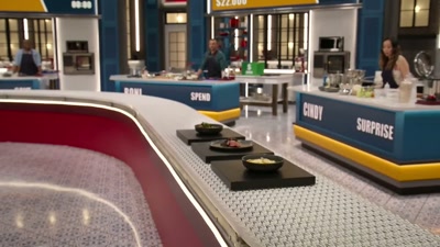 It's time to send those plates
down the line for Chef Kennedy. - Cook at all Costs