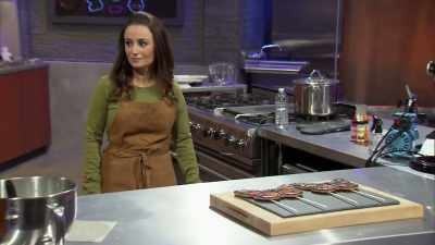 It's time to taste
and try on your cookies. - Halloween Cookie Challenge