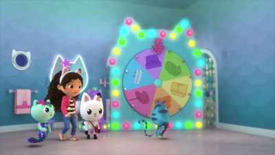It's time to... spin that spinner! - Gabby's Dollhouse