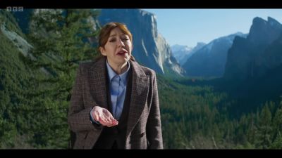 It's so tiny, you
probably can't see it, - Cunk on Life